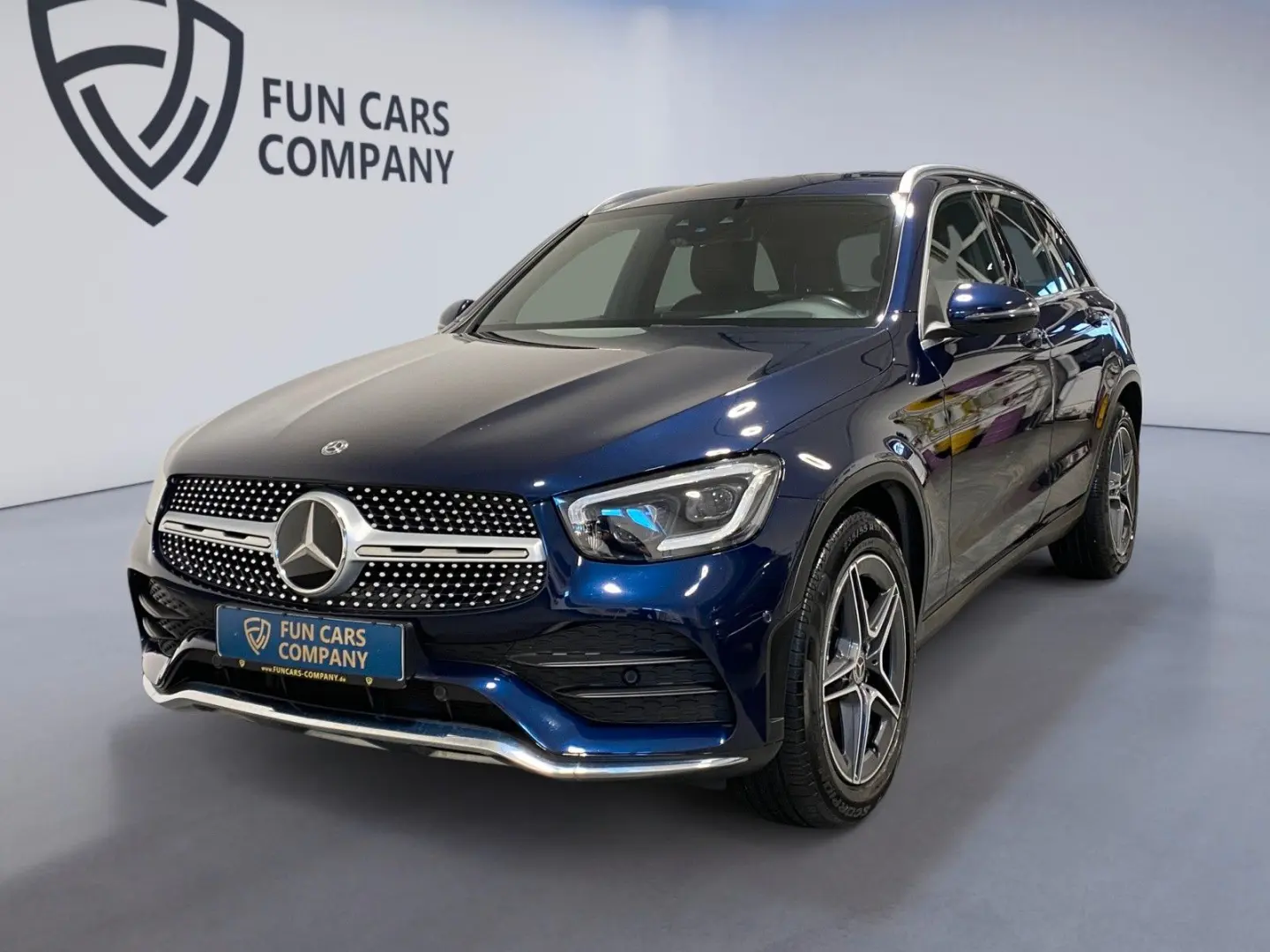 MERCEDES BENZ GLC400 4Matic AMG LINE LED/LEASING
