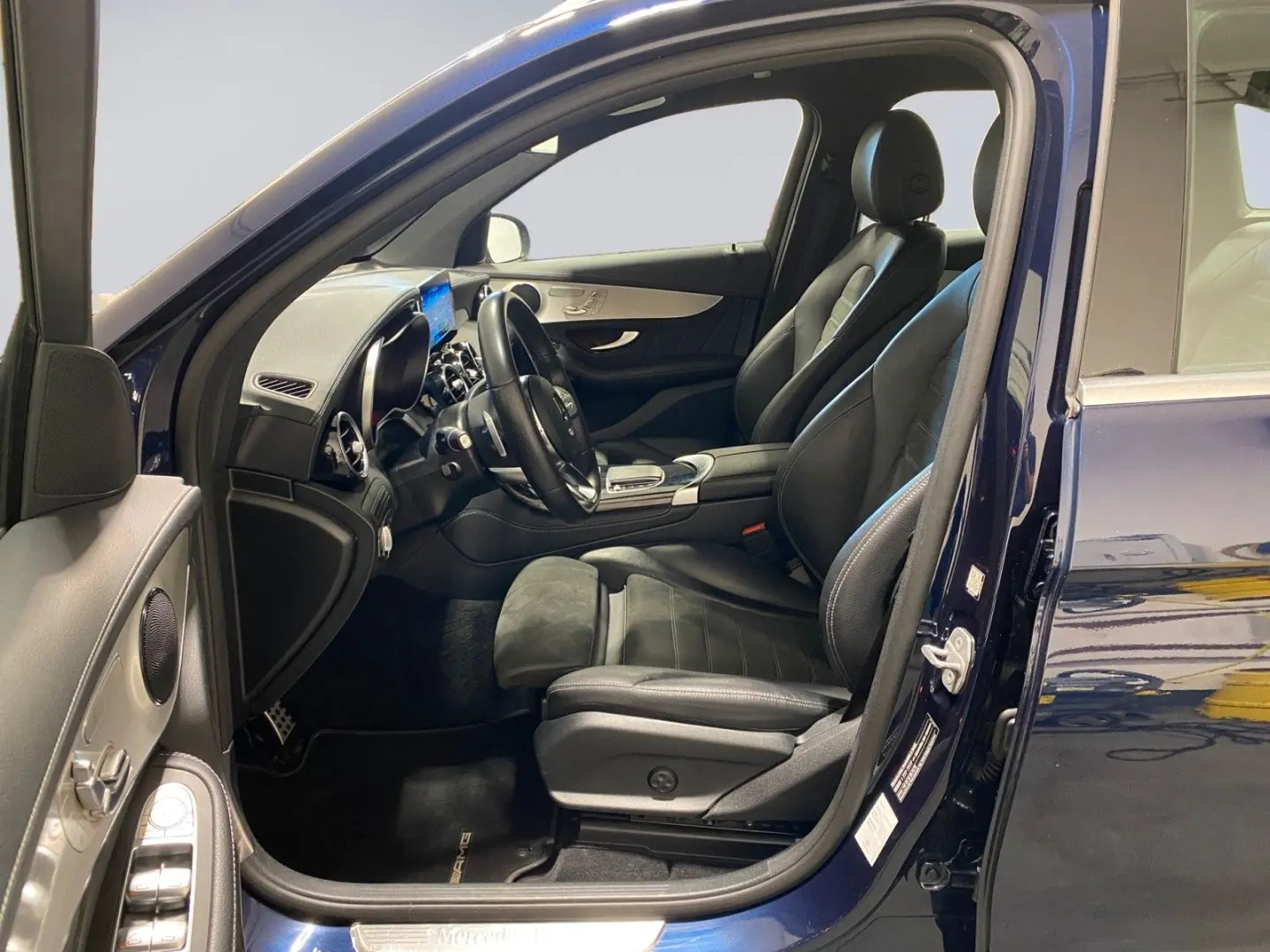 MERCEDES BENZ GLC400 4Matic AMG LINE LED/LEASING