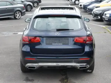 MERCEDES BENZ GLC 300d 4M Exclusive*ACC*AIR*PANO*BUR
