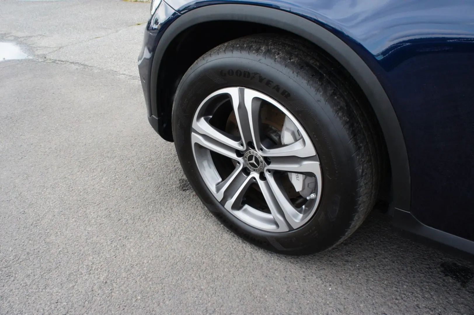 MERCEDES BENZ GLC 300d 4M Exclusive*ACC*AIR*PANO*BUR