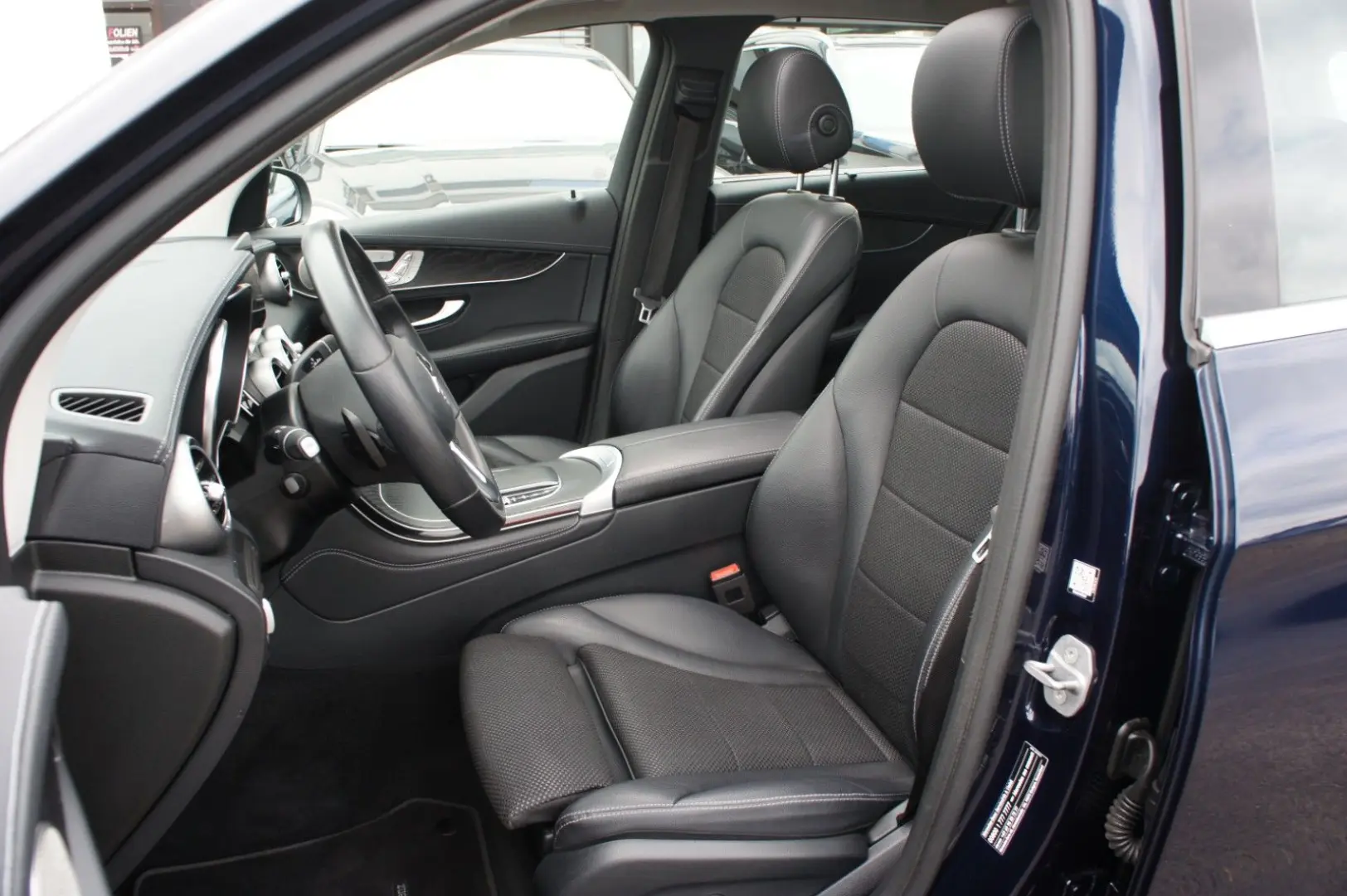 MERCEDES BENZ GLC 300d 4M Exclusive*ACC*AIR*PANO*BUR