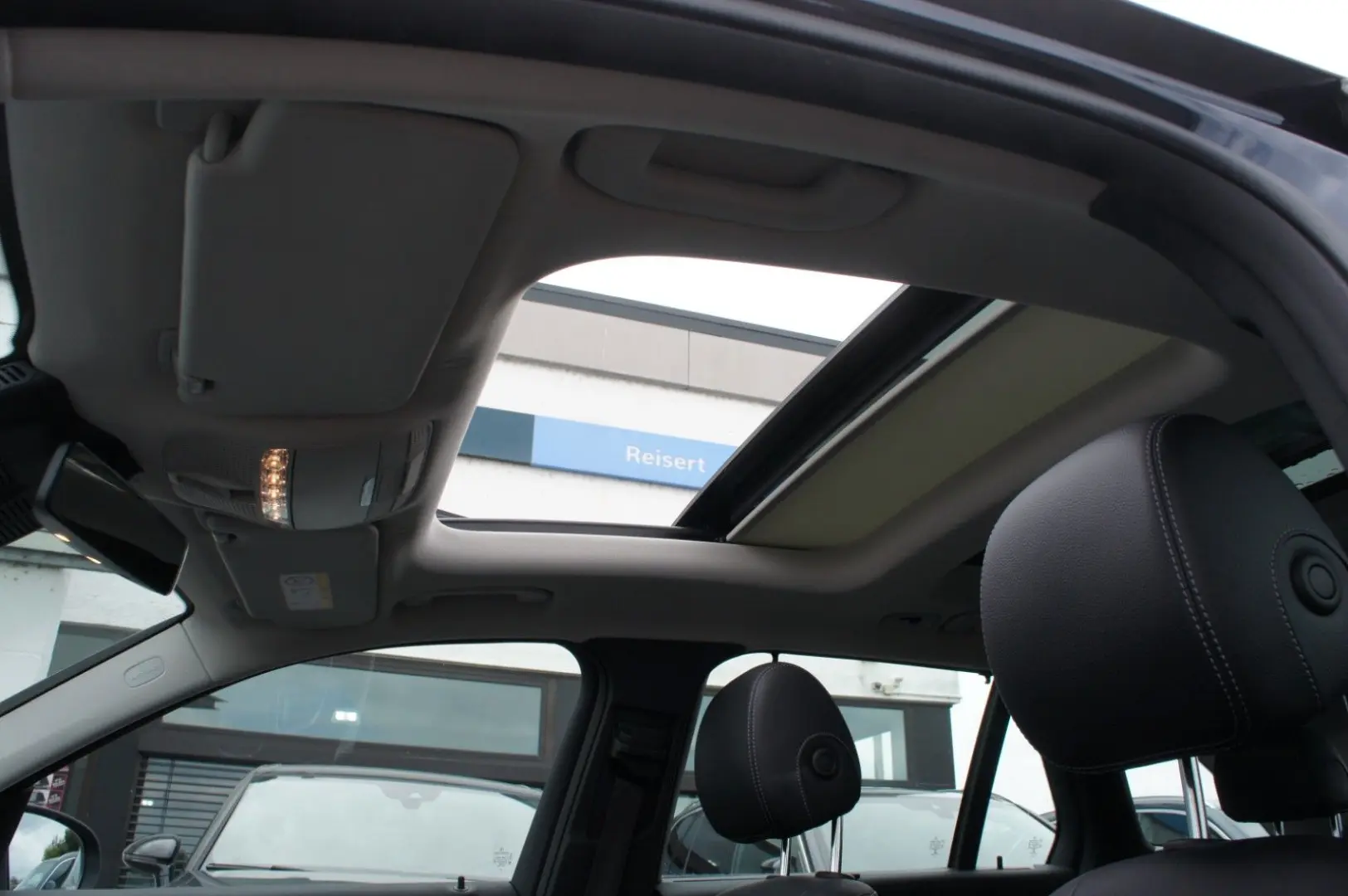 MERCEDES BENZ GLC 300d 4M Exclusive*ACC*AIR*PANO*BUR