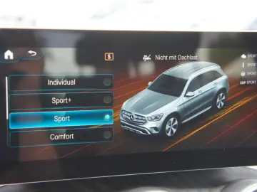MERCEDES BENZ GLC 300d 4M Exclusive*ACC*AIR*PANO*BUR