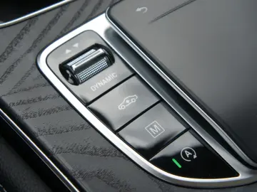 MERCEDES BENZ GLC 300d 4M Exclusive*ACC*AIR*PANO*BUR