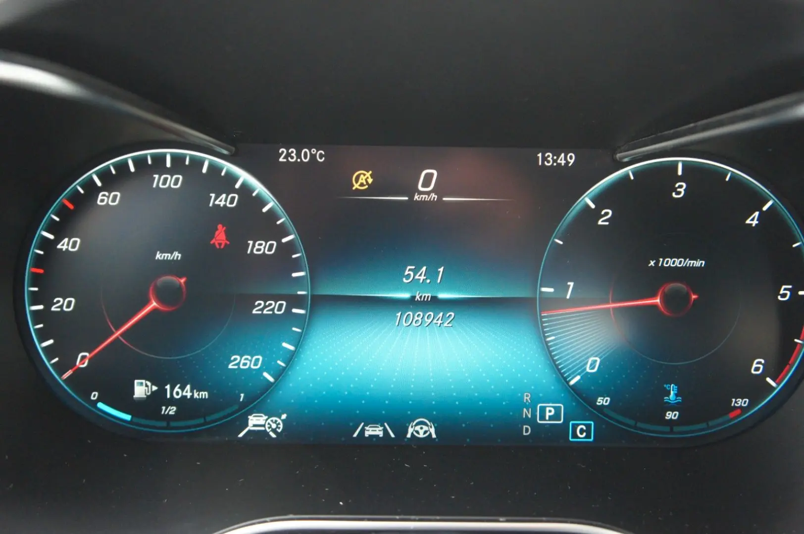 MERCEDES BENZ GLC 300d 4M Exclusive*ACC*AIR*PANO*BUR