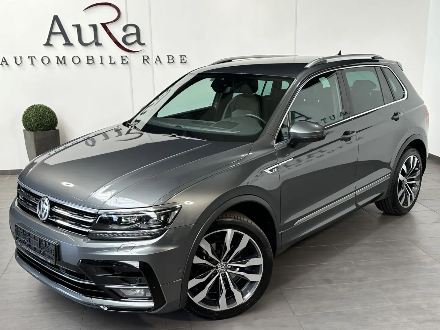 VOLKSWAGEN Tiguan 1.5 TSI DSG R-Line +HUD+ACC+LEASING