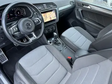 VOLKSWAGEN Tiguan 1.5 TSI DSG R-Line +HUD+ACC+LEASING