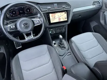 VOLKSWAGEN Tiguan 1.5 TSI DSG R-Line +HUD+ACC+LEASING