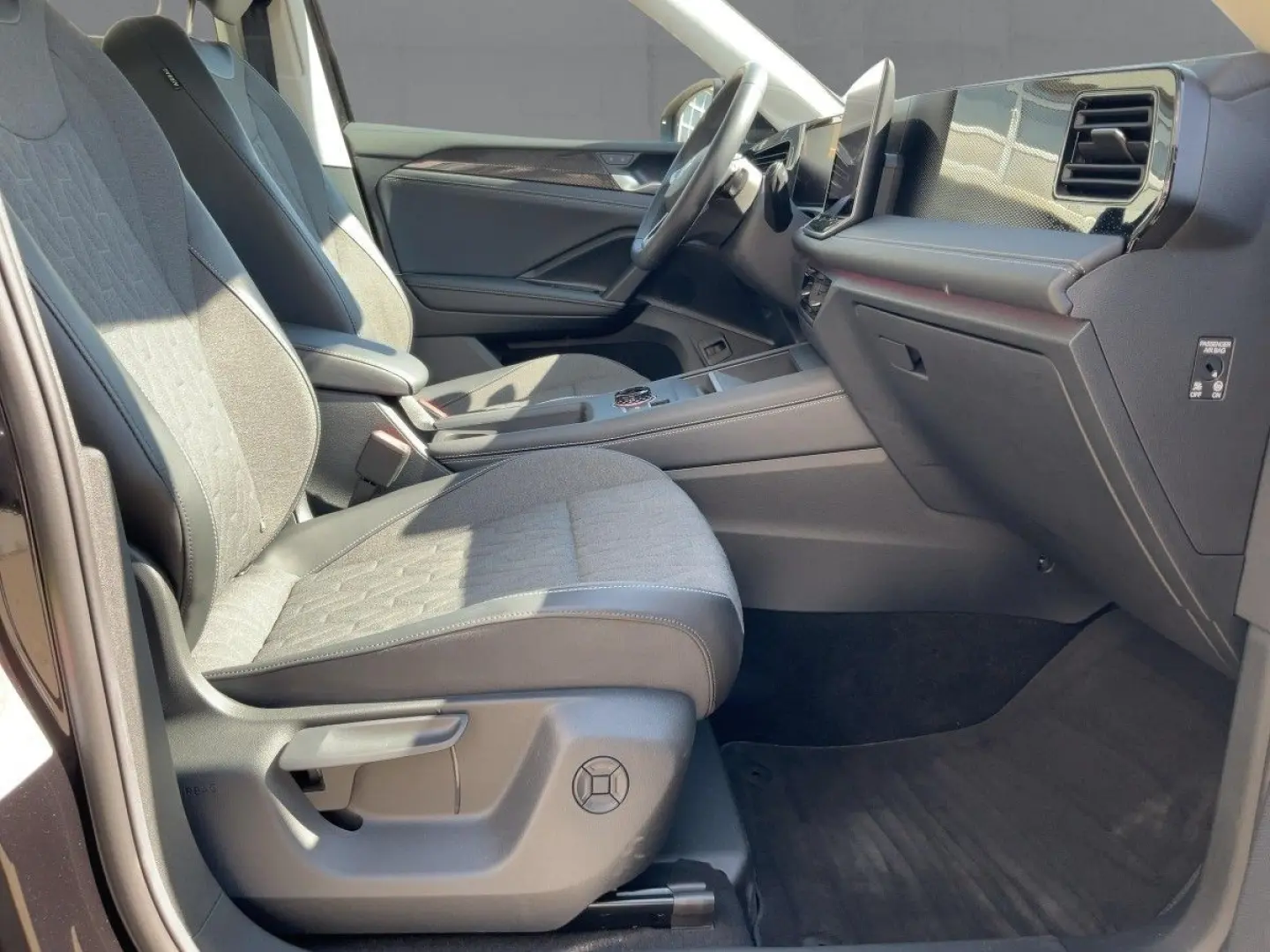 VOLKSWAGEN Tiguan 1.5 eTSI DSG LIFE ACC+LEASING