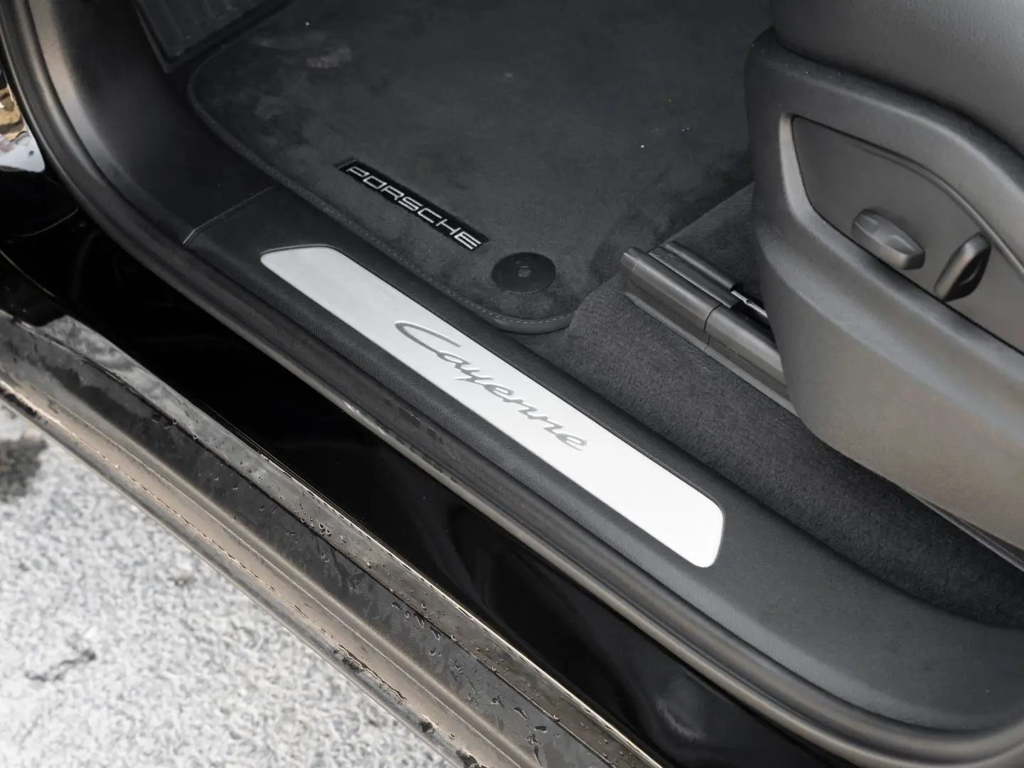 Cayenne Panorama Dachsystem 21 Zoll 90l Tank