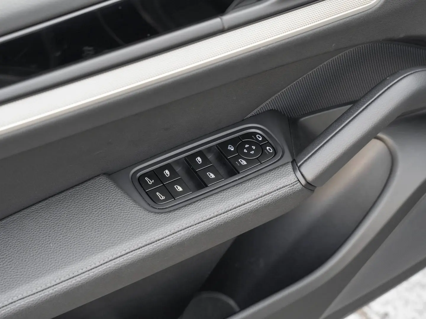 Cayenne Panorama Dachsystem 21 Zoll 90l Tank