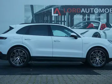 Cayenne E-Hybrid*Luft*Pano*AHK*BOSE*HeadUp*Soft