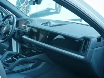 Cayenne E-Hybrid*Luft*Pano*AHK*BOSE*HeadUp*Soft