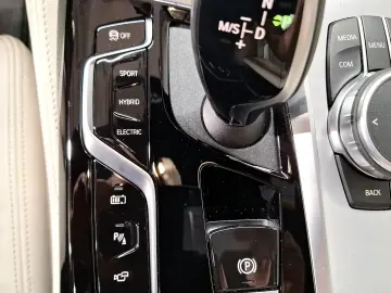 545e xDrive Limousine M Sport LiveCockpitProf