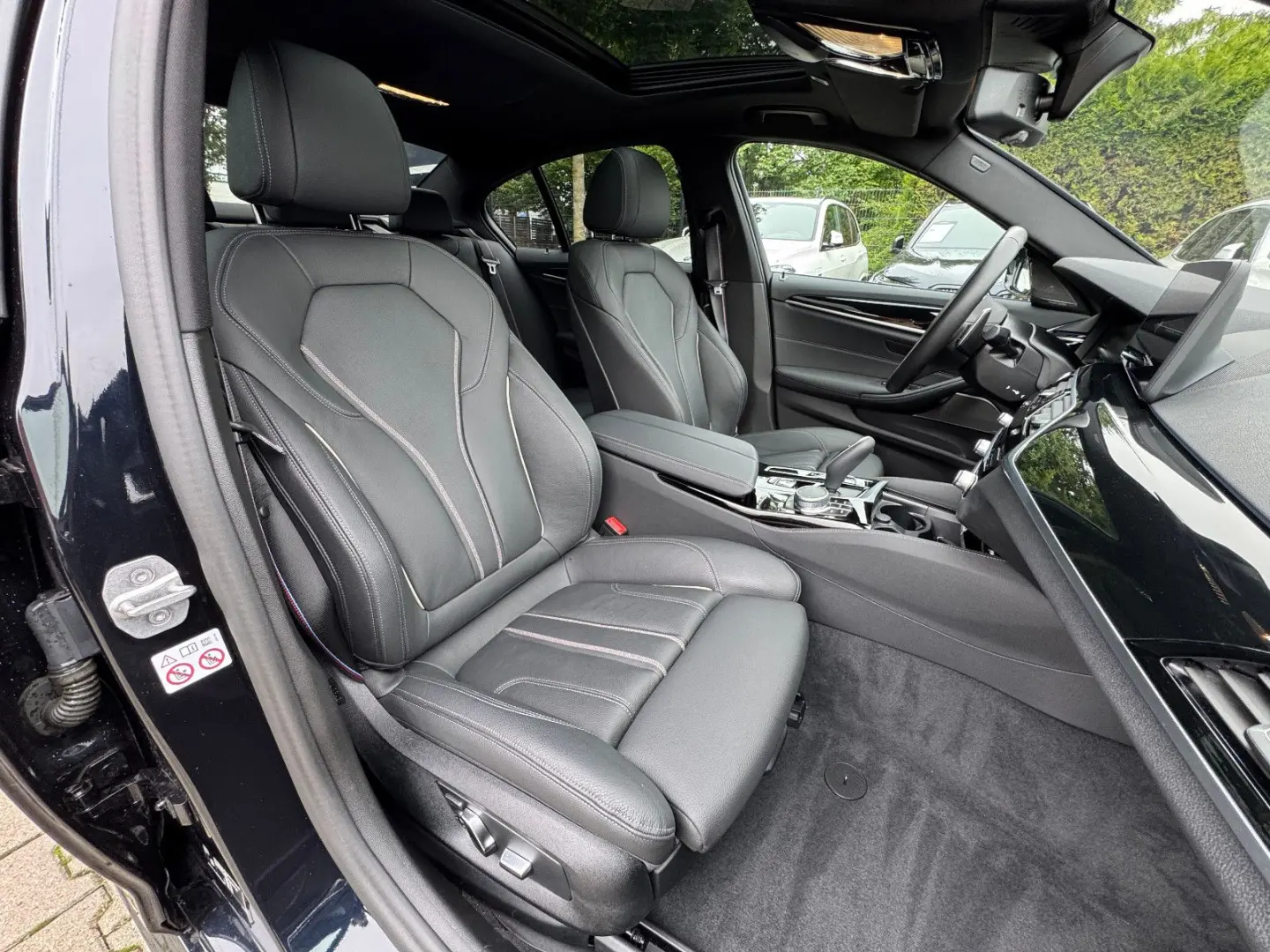 545 e xDrive MSportpak*Glass.Dach*