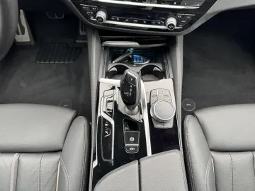 545 e xDrive MSportpak*Glass.Dach*