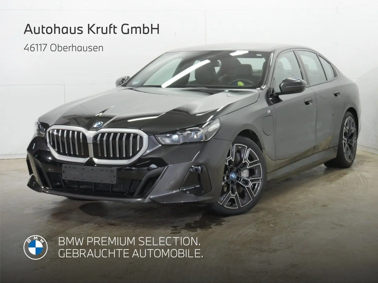 550e xDrive M SPORT+AHK+GLOW+B&W+PANO+KAMERA