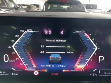 550e xDrive M SPORT+AHK+GLOW+B&W+PANO+KAMERA
