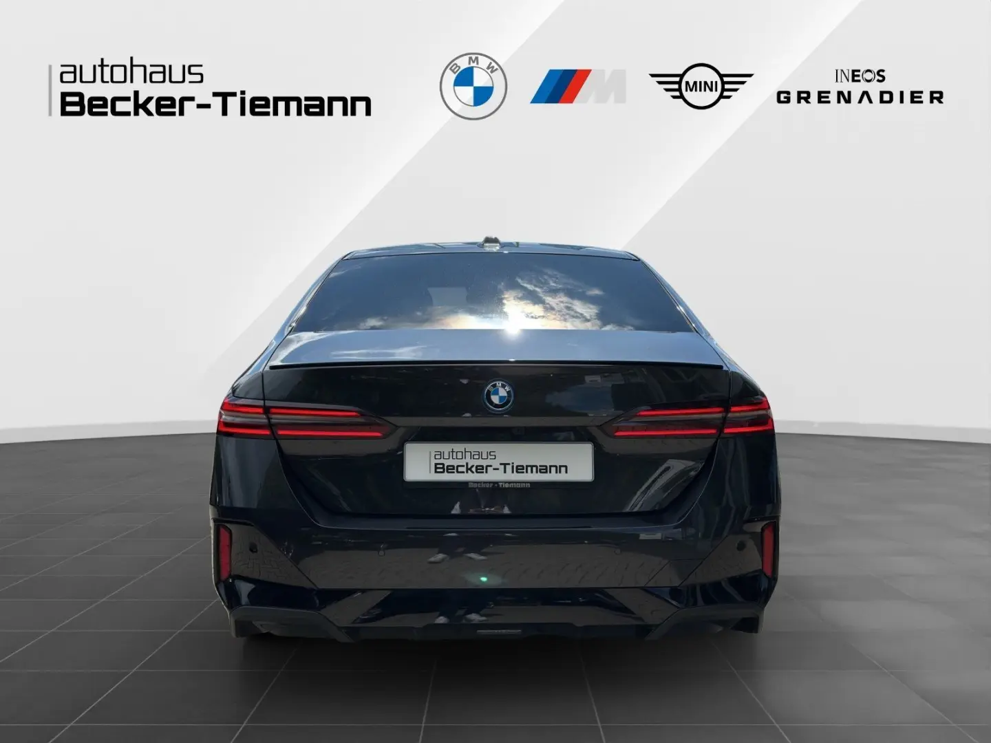 550e xDrive Limousine 19