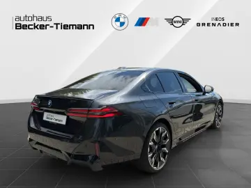 550e xDrive Limousine 19