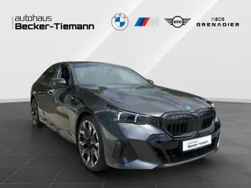 550e xDrive Limousine 19