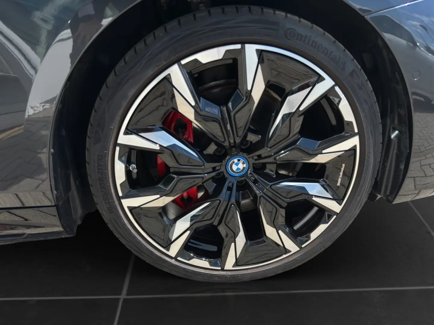 550e xDrive Limousine 19