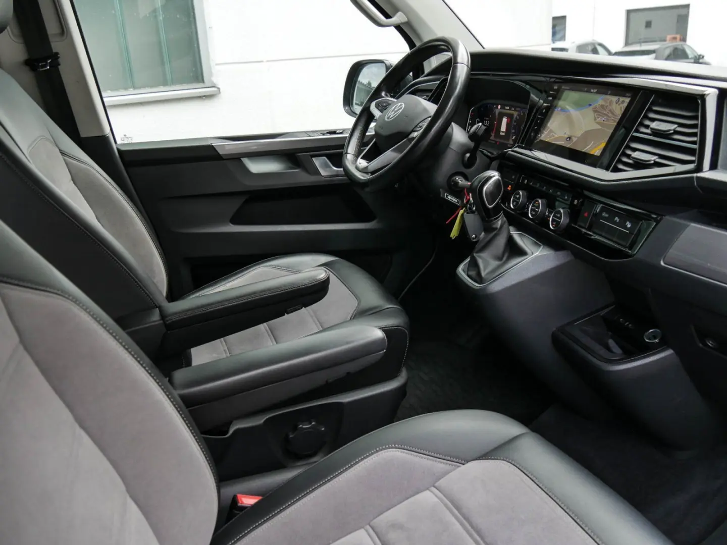 T6.1 Multivan 2.0 TDI 4M AHK DCC Kamera Navi ACC