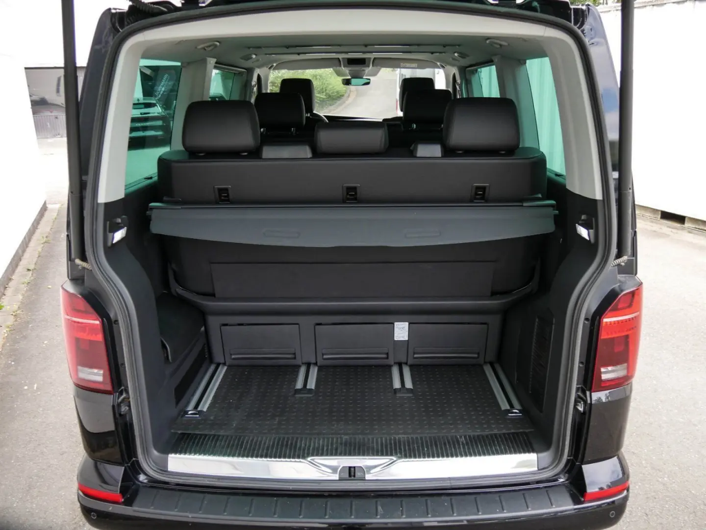 T6.1 Multivan 2.0 TDI 4M AHK DCC Kamera Navi ACC