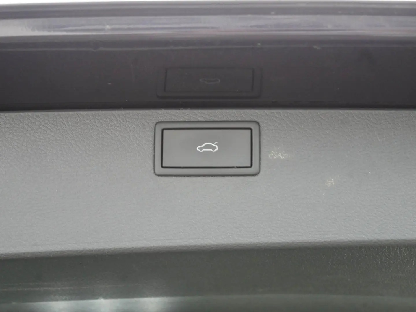 T6.1 Multivan 2.0 TDI 4M AHK DCC Kamera Navi ACC