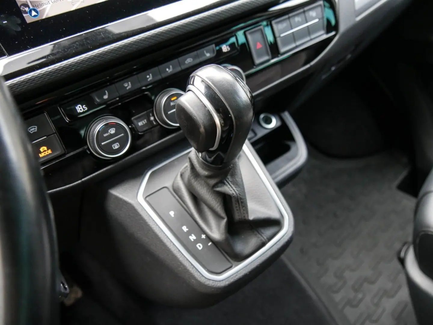 T6.1 Multivan 2.0 TDI 4M AHK DCC Kamera Navi ACC