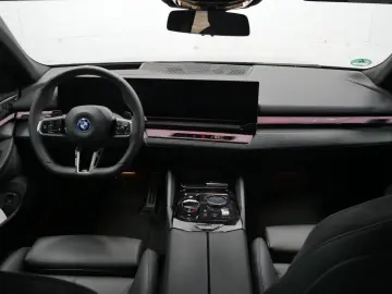 550e xDrive M-Sportpaket pro | Sitzbelüftung vor