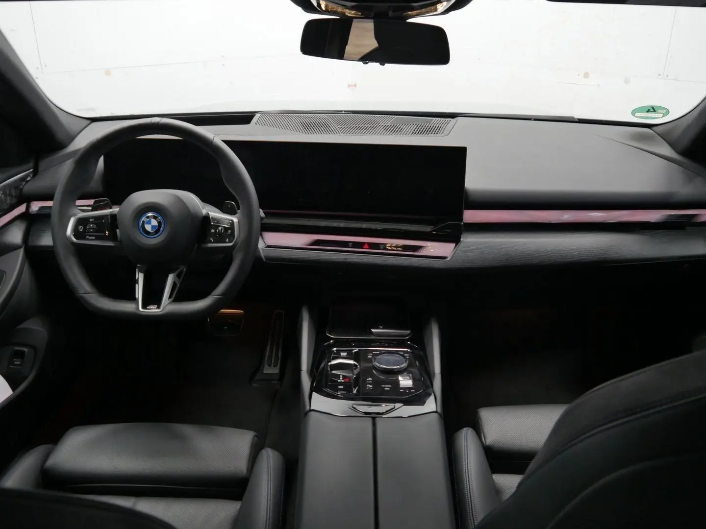 550e xDrive M-Sportpaket pro | Sitzbelüftung vor