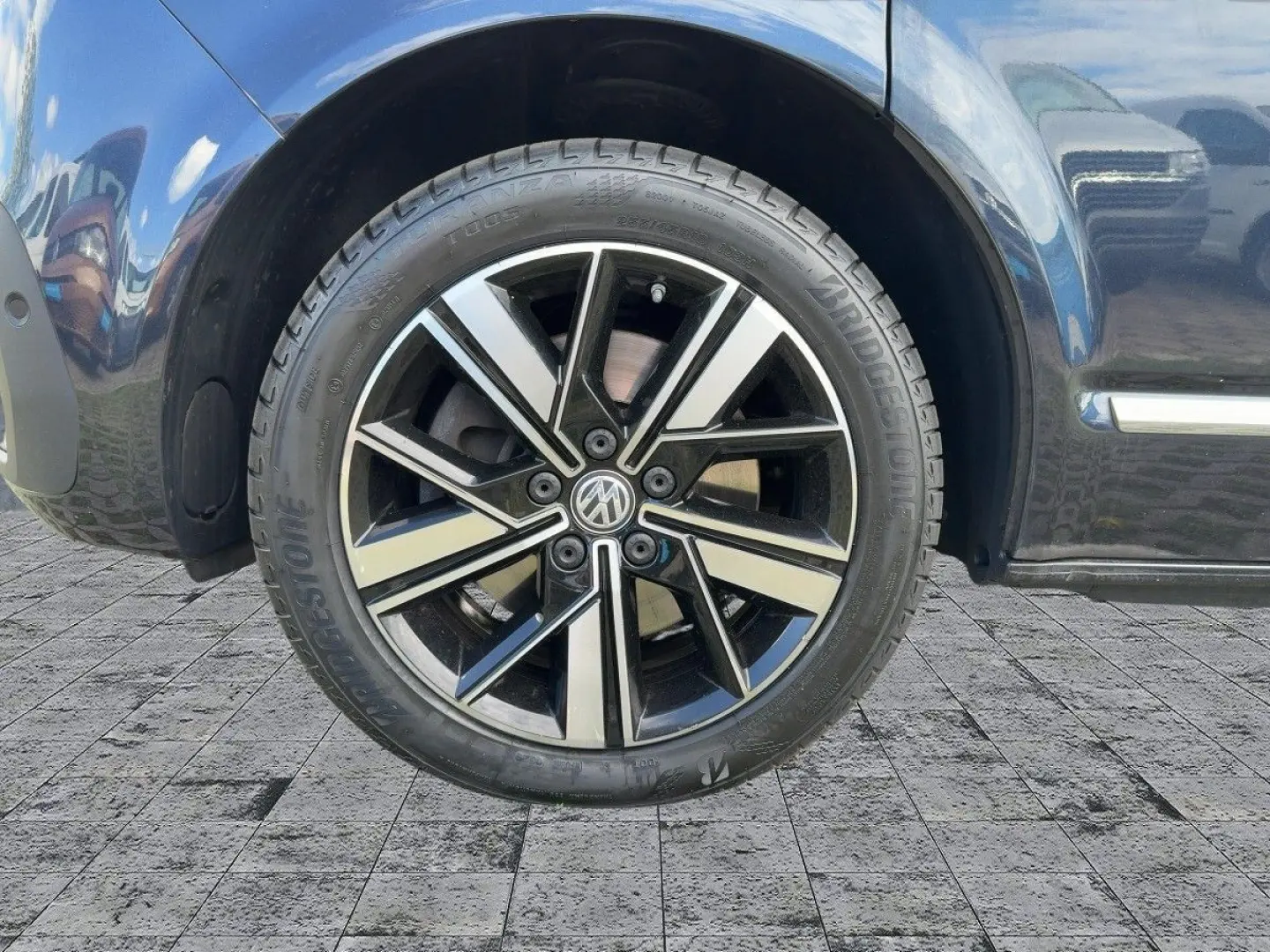 T6.1 Multivan 2.0 TDI 4M GENERATION SIX LED+NAVI