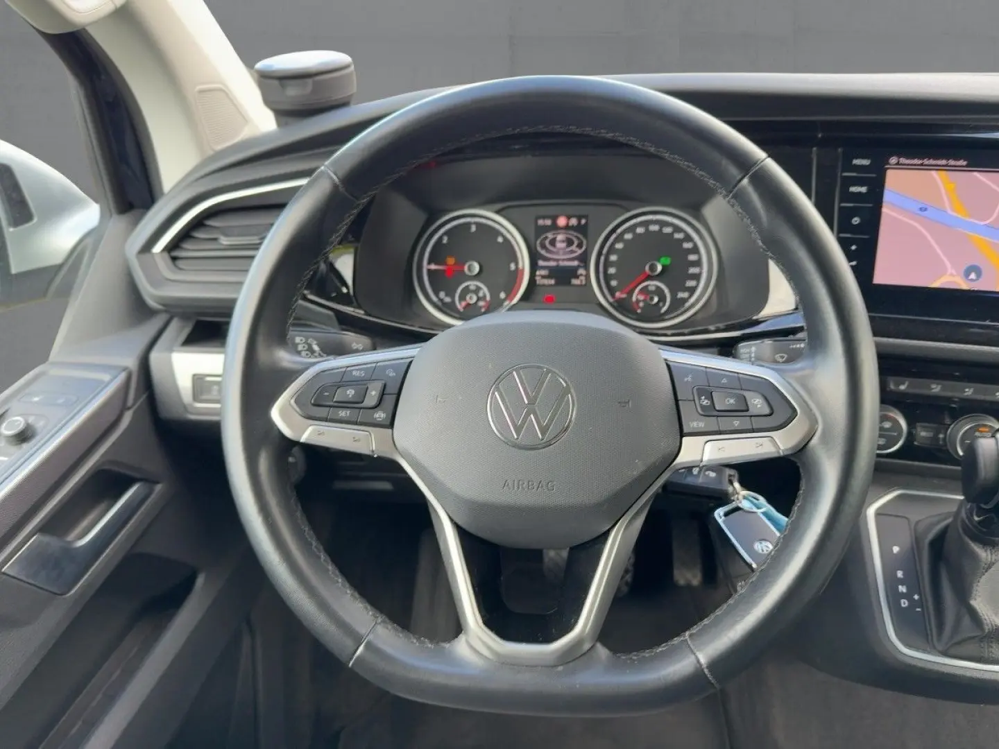 T6.1 Multivan 2.0 TDI 4M GENERATION SIX LED+NAVI