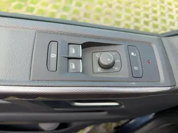 T6.1 Multivan 2.0 TDI 4M GENERATION SIX LED+NAVI