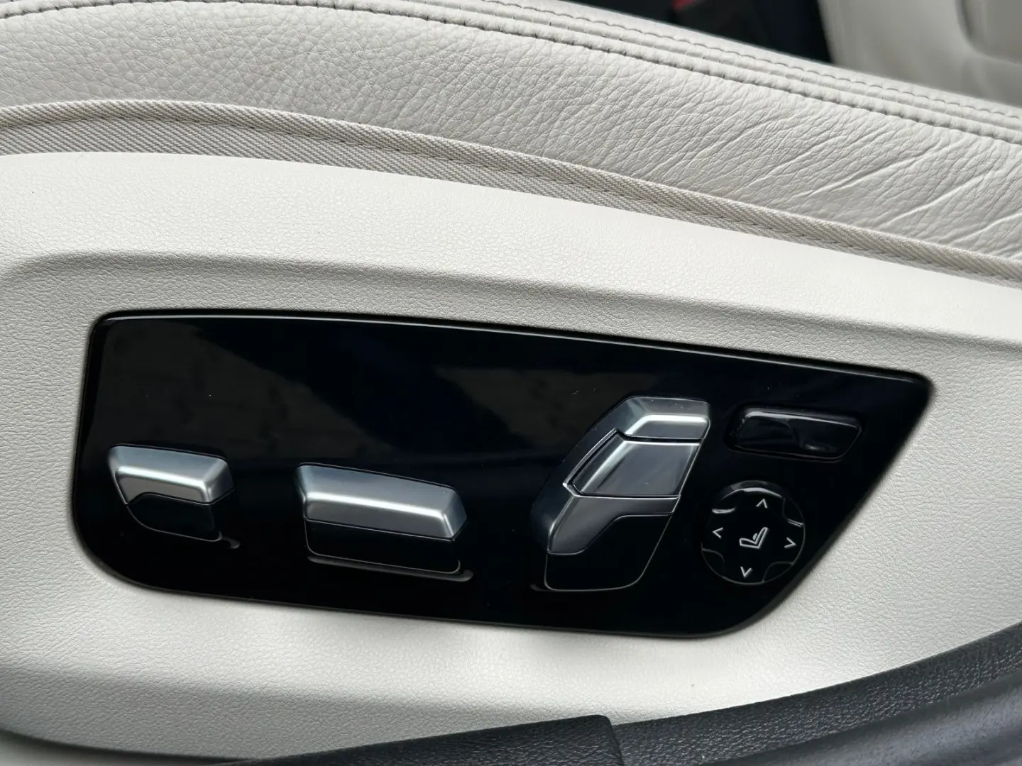 520d xDr LUXURY LINE*KAM*STANDHZ*HUD*KEY*HiFi*