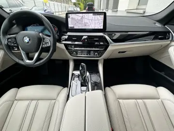520d xDr LUXURY LINE*KAM*STANDHZ*HUD*KEY*HiFi*
