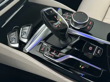 520d xDr LUXURY LINE*KAM*STANDHZ*HUD*KEY*HiFi*