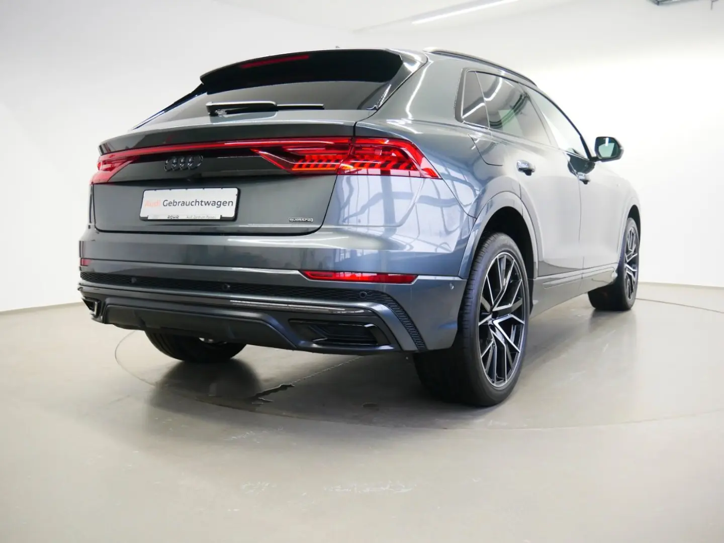 Q8 45 TDI qu. S line comp.+ MATRIX AHK PANO