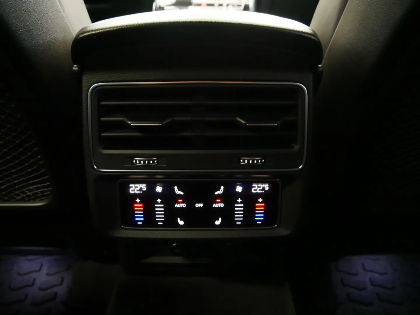 Q8 45 TDI qu. S line comp.+ MATRIX AHK PANO