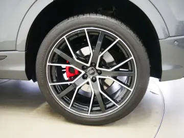 Q8 45 TDI qu. S line comp.+ MATRIX AHK PANO