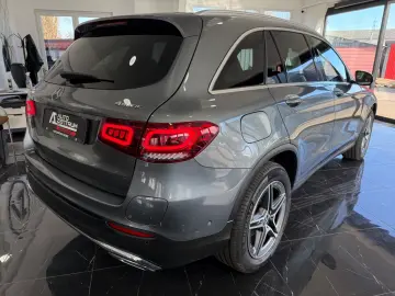 GLC 300 e 4M AMG Line Pano Distr Pro Mem Led Ahk