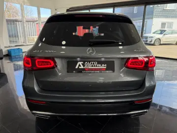 GLC 300 e 4M AMG Line Pano Distr Pro Mem Led Ahk