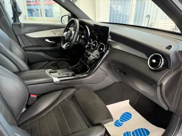 GLC 300 e 4M AMG Line Pano Distr Pro Mem Led Ahk