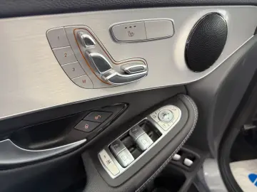 GLC 300 e 4M AMG Line Pano Distr Pro Mem Led Ahk