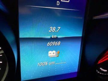 GLC 300 e 4M AMG Line Pano Distr Pro Mem Led Ahk