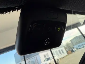 GLC 300 e 4M AMG Line Pano Distr Pro Mem Led Ahk