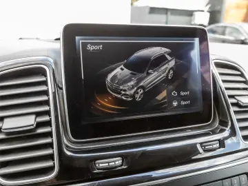 MERCEDES GLE 250D // 4MATIC // // 204 cp // 2.2 DIESEL
