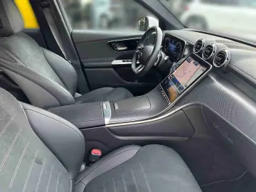 GLC 200 4M AMG+MBUX+Burmester+LED+Kam+EASY+Apple