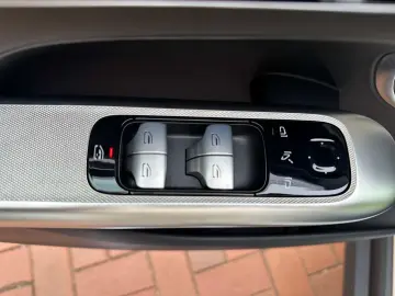 GLC 200 4M AMG+MBUX+Burmester+LED+Kam+EASY+Apple